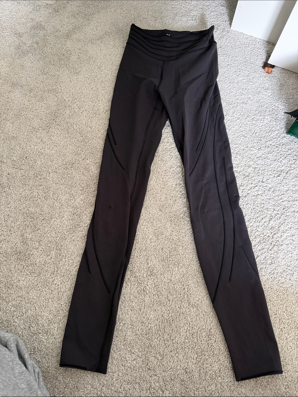 Lululemon Black Women's High-Waist compressed Leggings